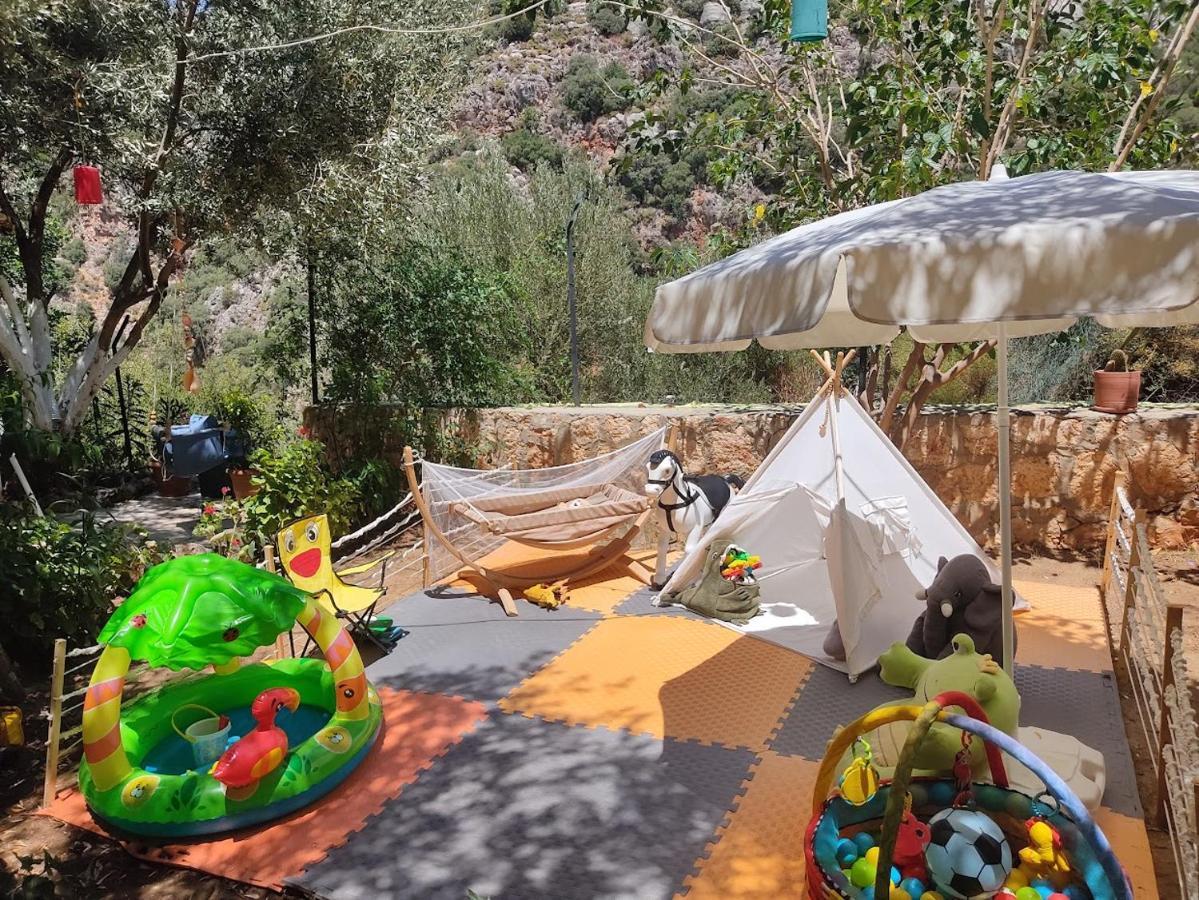 Ata Bungalow Bed and Breakfast Kaş Eksteriør billede